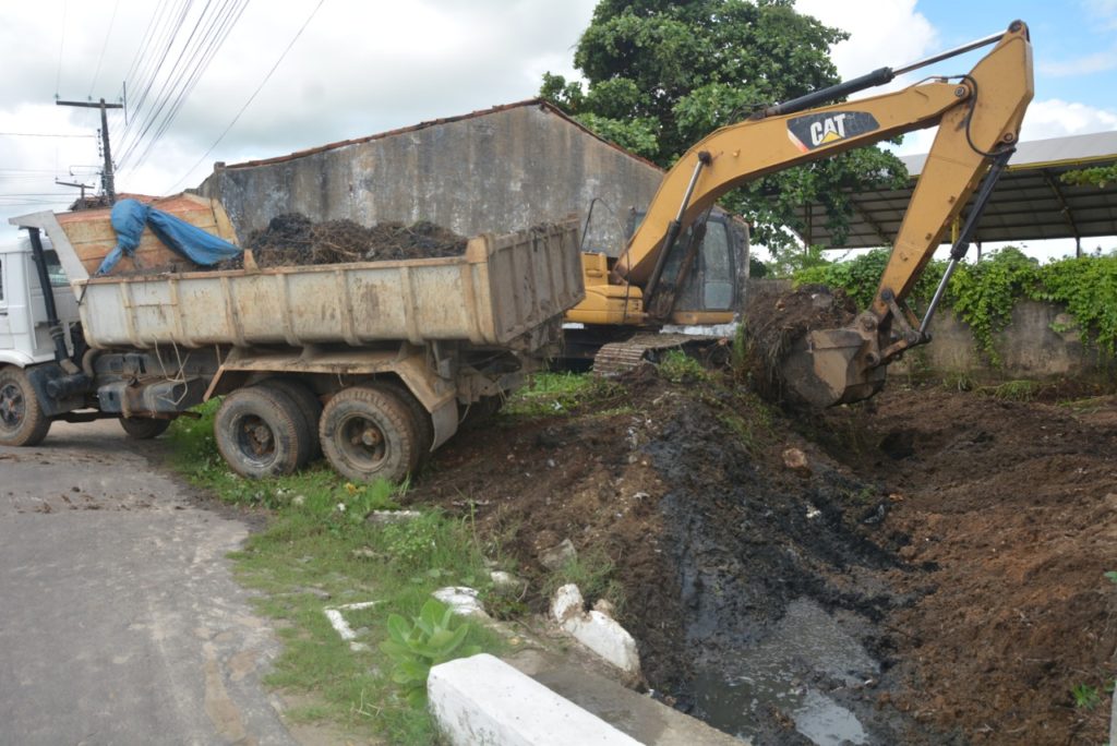 Granja Prefeitura Intensifica Limpeza De C Rregos E Canais Impacto